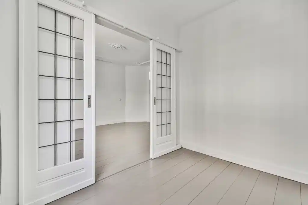 Porte coulissante avec pose