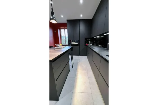 Cuisine laquée gris mat avec ilot central 4