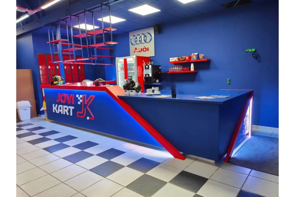 Desk d’accueil centre de Karting