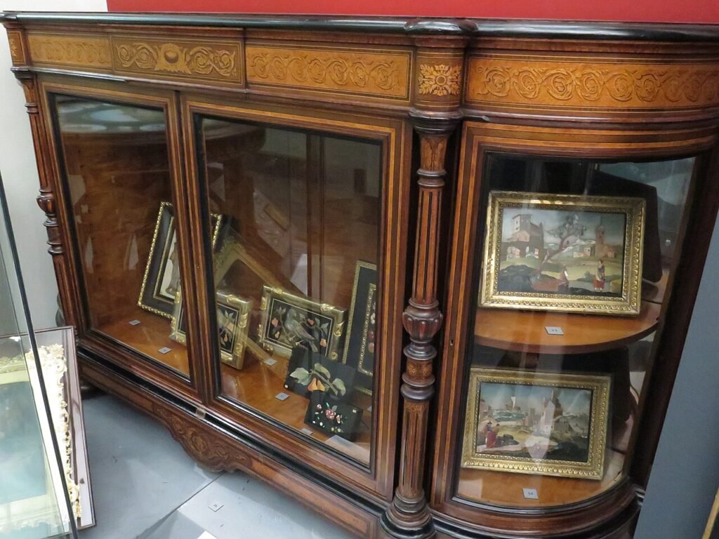 Cabinet (AM 1932.233-3)