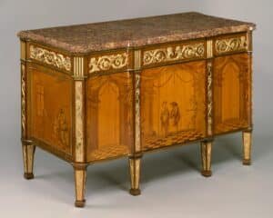Commode à vantaux de style Louis XVI